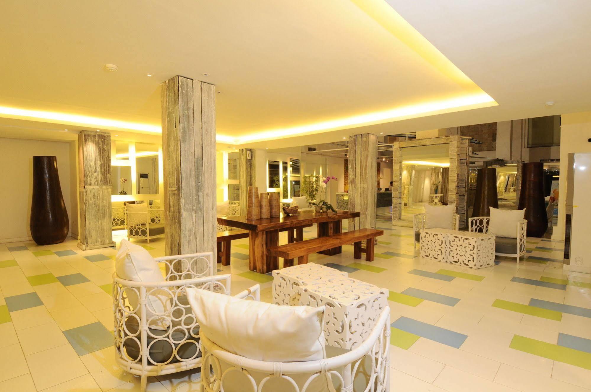 Home@36 Condotel Kuta  Exterior photo